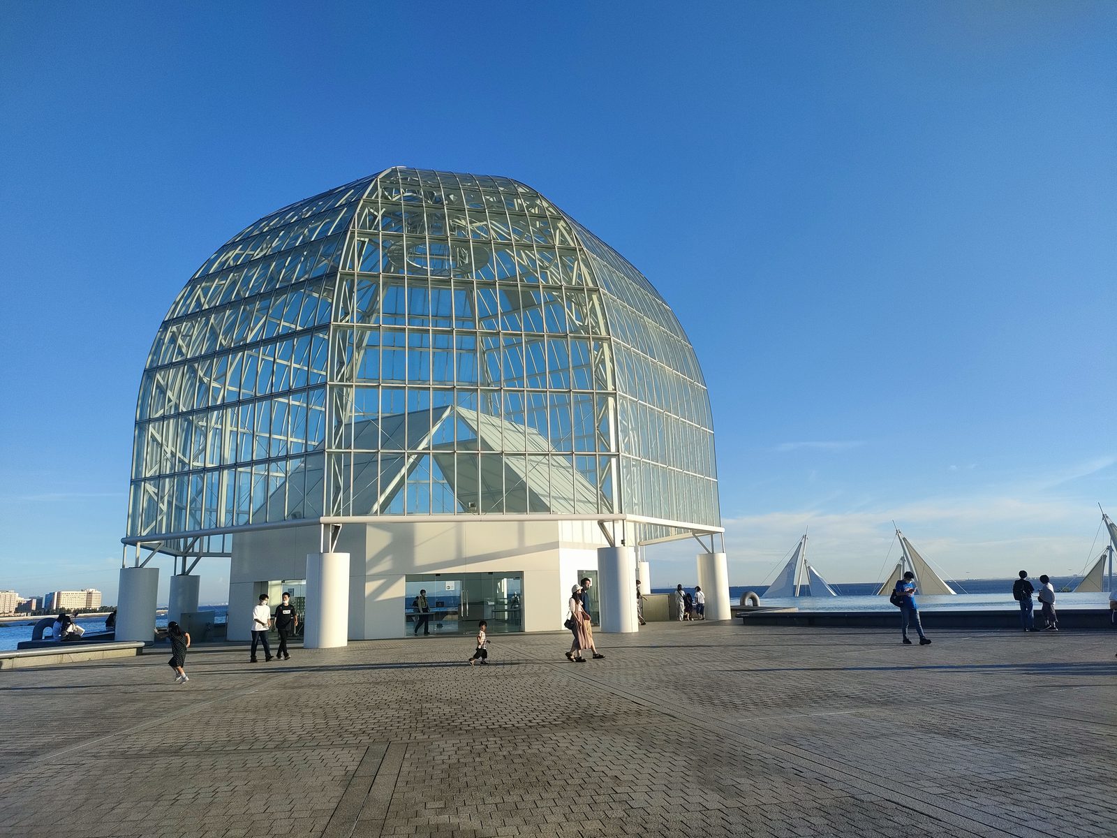 葛西臨海水族園の一番の見所は外観