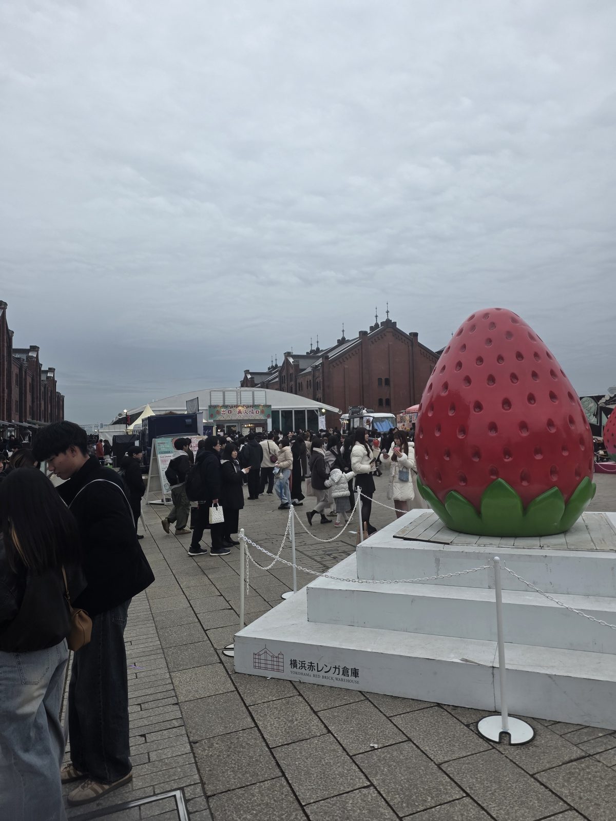 新居のベッドを運ぶの手伝ってくれた同期とデート
